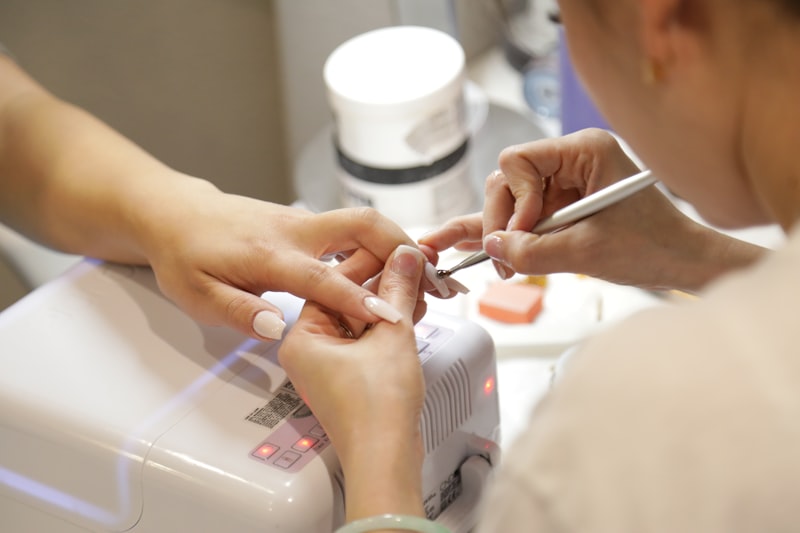 Glossy Nail Lounge